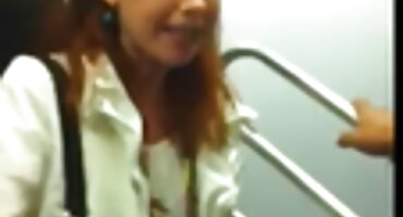 Hai chàng trai có quan hệ tình phim xx dong tinh dục nhóm với một cô gái tóc vàng trong vớ trong ký túc xá