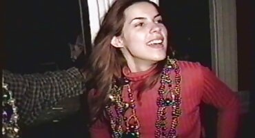 Dang rộng hai chân trước mặt bạn cùng phim xx sex phòng để tránh phải trả tiền ăn ở