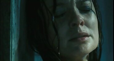 Trẻ brunette trong các phòng tắm fucks mình hậu môn phim xx hàn