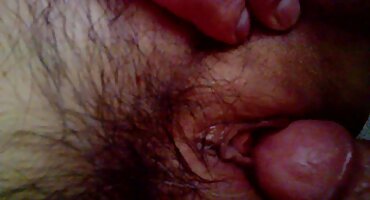 Cô lấy quần lót của mình ra khỏi anh chàng và cho anh ta một công việc thổi để làm hài lòng anh phim xx khong che ta vì tình dục