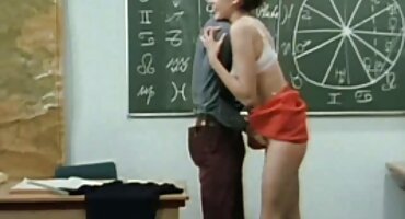 Stepmom cho phim xx mình để sĩ quan để phát hành stepson từ nhà tù