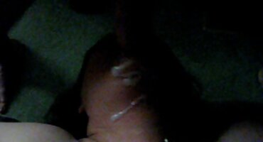 Bạn bè đồng ý với một phụ nữ trẻ và một người đàn ông đưa dương vật của mình phim xx xec cho một người bạn