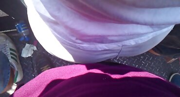 MILF nhảy trên bạn bè vòi nước đến cực khoái phim xx han và cum