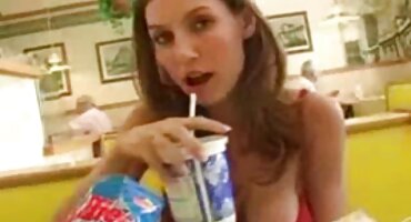 Cơ bắp ông chủ fucks phim xx moi thư ký đồi trụy trên bàn