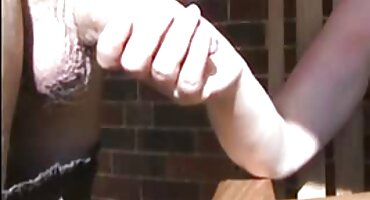 Chị đã giúp tôi hai lần khi cha mẹ không ở phim xx mi nhà