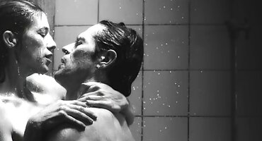 Chồng fucks phim xx s tình nhân trẻ cho một giờ và giúp cô kiêm