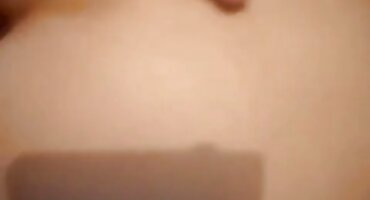 Nghịch phim xx hay ngợm em gái với dildo trong âm đạo và sừng anh trai